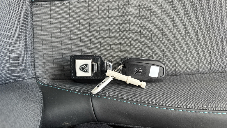 Peugeot 208 1.2 PureTech 130 Allure 5dr EAT8 Petrol Hatchback